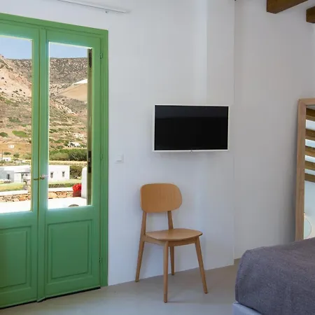 Xerolithia Land Kamares (Sifnos)