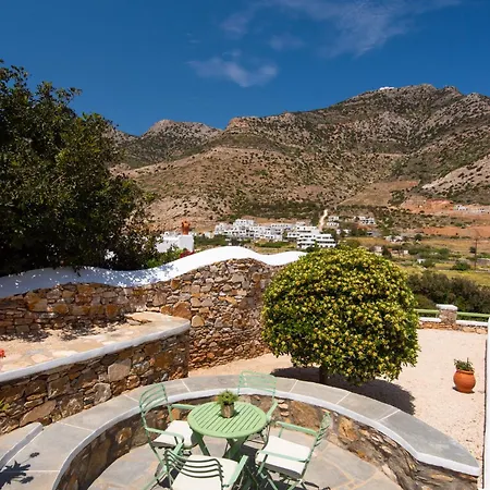 Lithos Sifnos 3* קאמארי