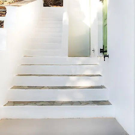 בית הארחה Lithos Sifnos