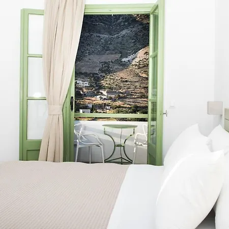 Konukevi Lithos Sifnos Kamarai